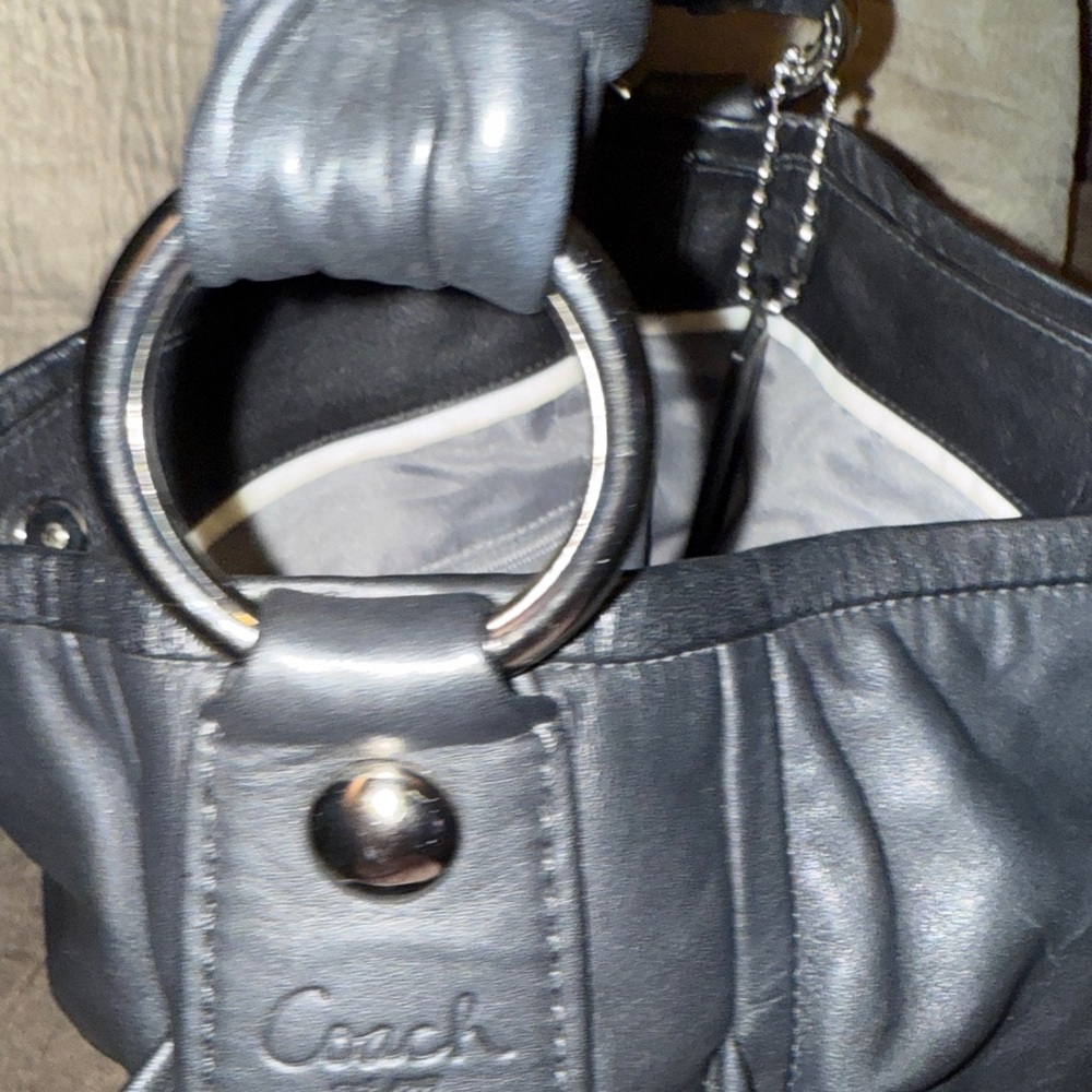 EC-Coach Chic Black Leather Hobo Bag - Picture 15 of 16